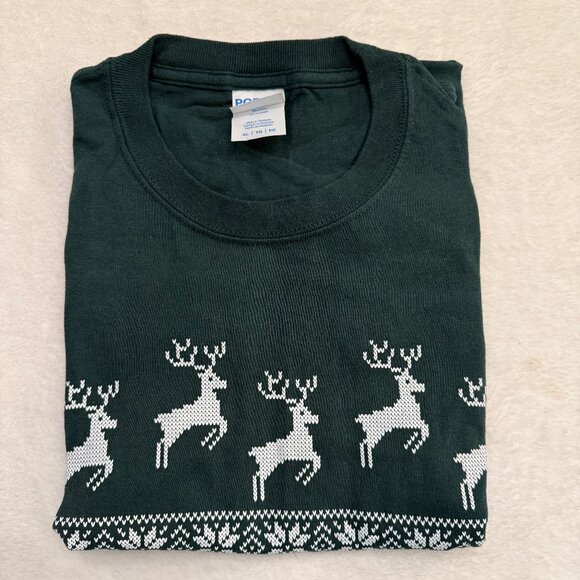 Mercyhurst University Carpe Diem Christmas Tshirt - Picture 2 of 5